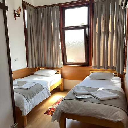 Held Hotell 2*