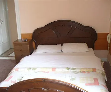 Hotell Held 2*