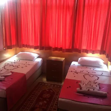 Held Hotell 2*
